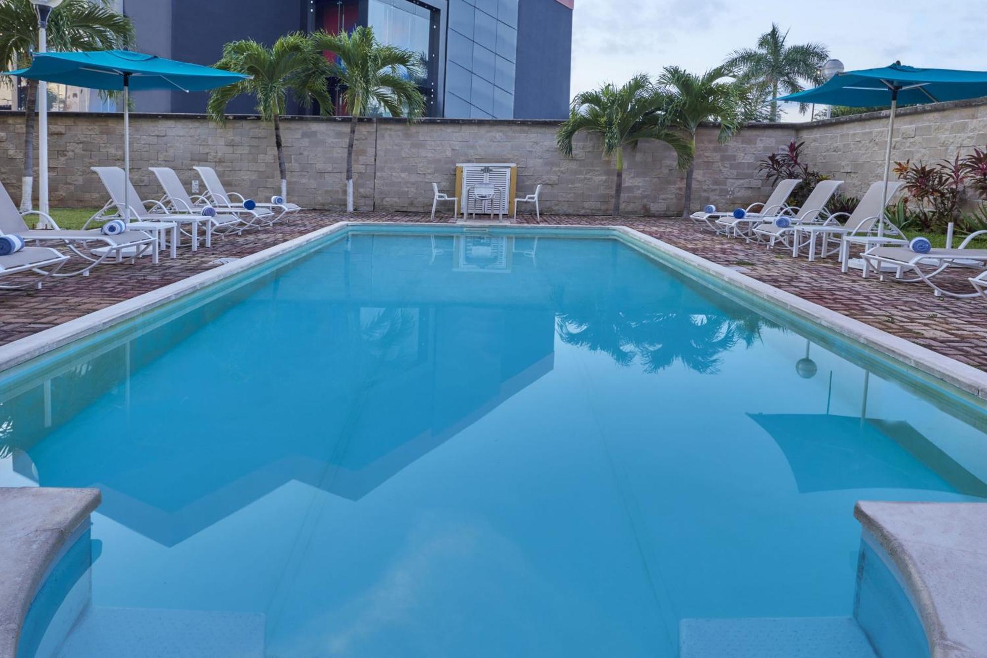 City Express Junior By Marriott Cancún Exterior foto